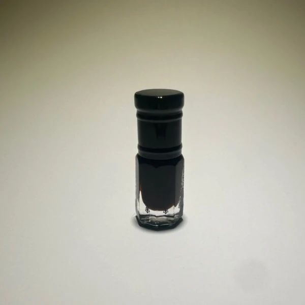 (زجاجة الربع تولة) دهن عود براشين معتق BOR71 (صافي 100‎%‎)