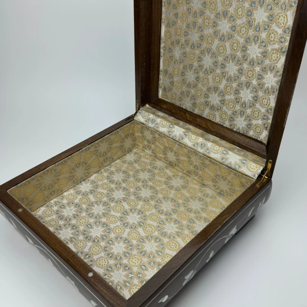 مقاس (30X30) الصندوق الفاطمي FBMA3.. تحفة يدوية بأخشاب طبيعية